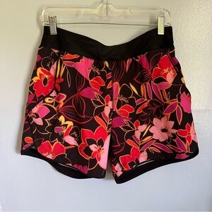 Lands End Floral Women's Shorts - Black and Pink Size 12
